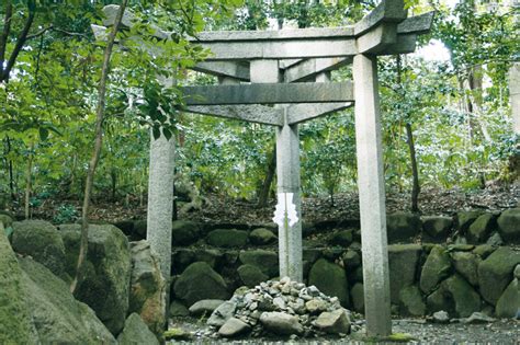 三太柱|日本唯一の三柱鳥居 ＠京都・太秦天神川「木嶋坐天。